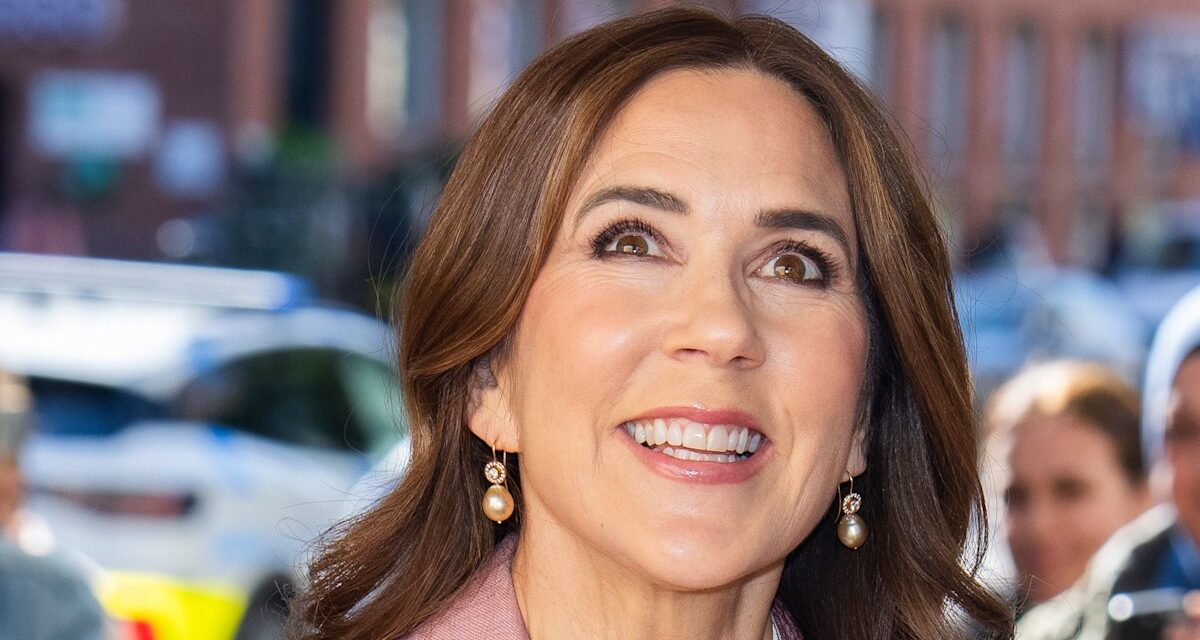 La reine Mary fait tourner les têtes dans ses chaussures les plus surprenantes de 2025