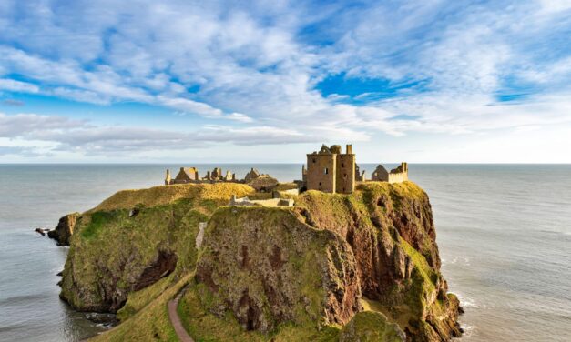 Les châteaux que vous devez voir au Royaume-Uni et en Irlande, des résidences royales aux bastions en ruine
