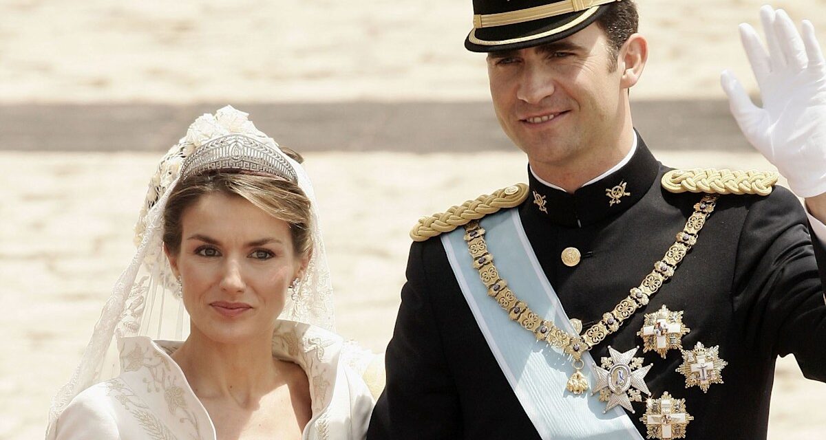 Le gâteau de mariage au chocolat «serpentin» de 14 pieds de la reine Letizia n&rsquo;était pas royal