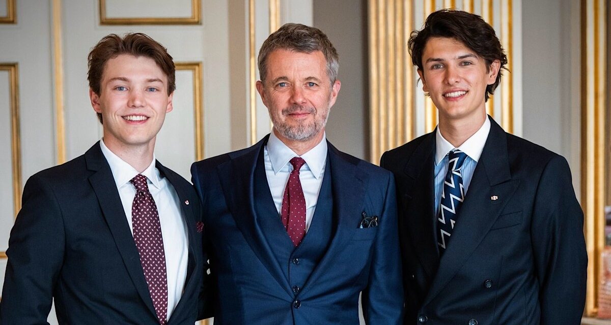 Le roi Frederick émet des cadeaux aux neveux après la suppression de leurs titres