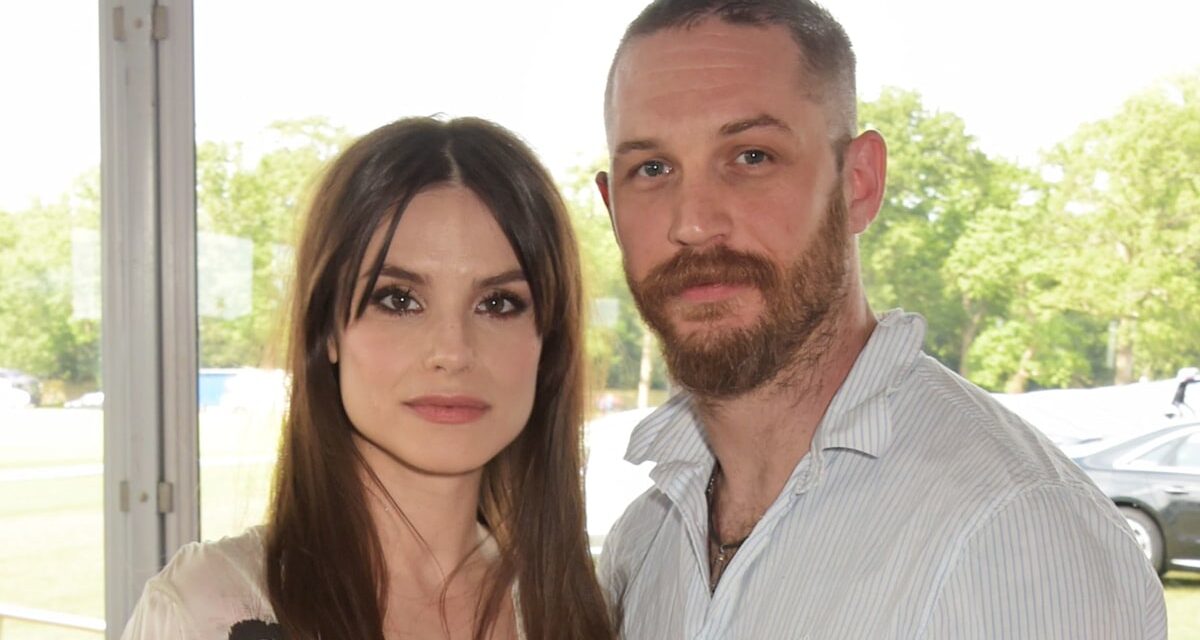 Tom Hardy révèle la seule chose que la femme «dure» Charlotte le interdit de faire