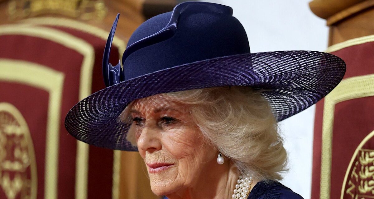 La reine Camilla interrompt le week-end avec un message émotionnel sur le défunt père: «  reconnaissant au-delà des mots  »