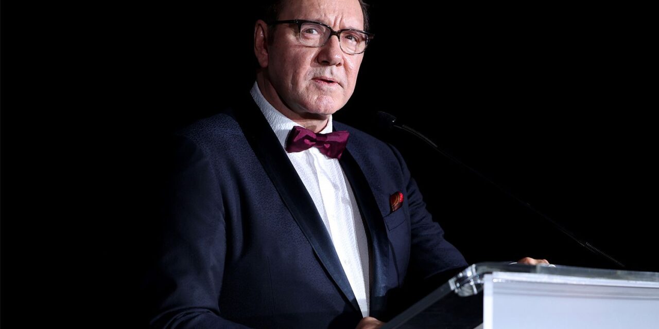 Kevin Spacey compare la chute de la grâce à la liste noire hollywoodienne à Cannes