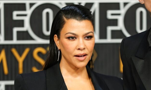 Kourtney Kardashian suscite un énorme débat sur aucune règle d&rsquo;école