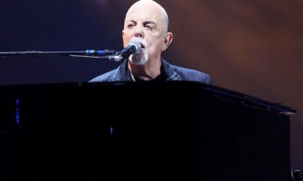 Billy Joel annule toutes les dates de la tournée, révèle un diagnostic de trouble cérébral