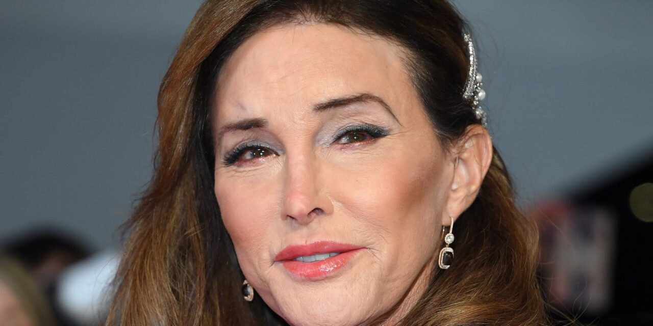 Khloe Kardashian devient candide sur son expérience différente en grandissant avec Caitlyn Jenner