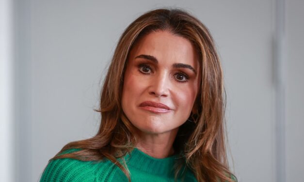 La reine Rania a obligé de manquer la célébration de la famille sur le problème de la santé