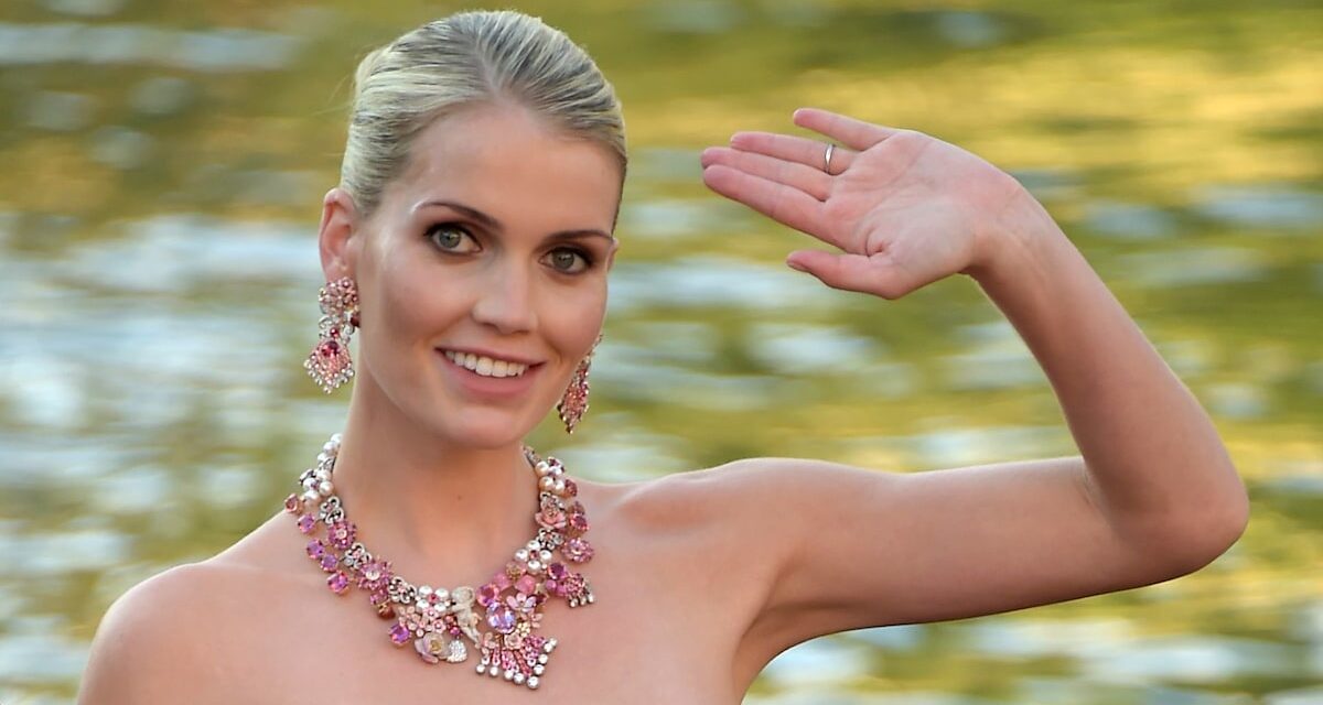 Kitty Spencer est une sirène à paillettes à Cannes 2025 – portant la couleur préférée de la princesse Diana