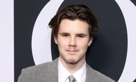 Cruz Beckham exhorte «Dis la vérité» dans le message cryptique au milieu de Brooklyn Rift