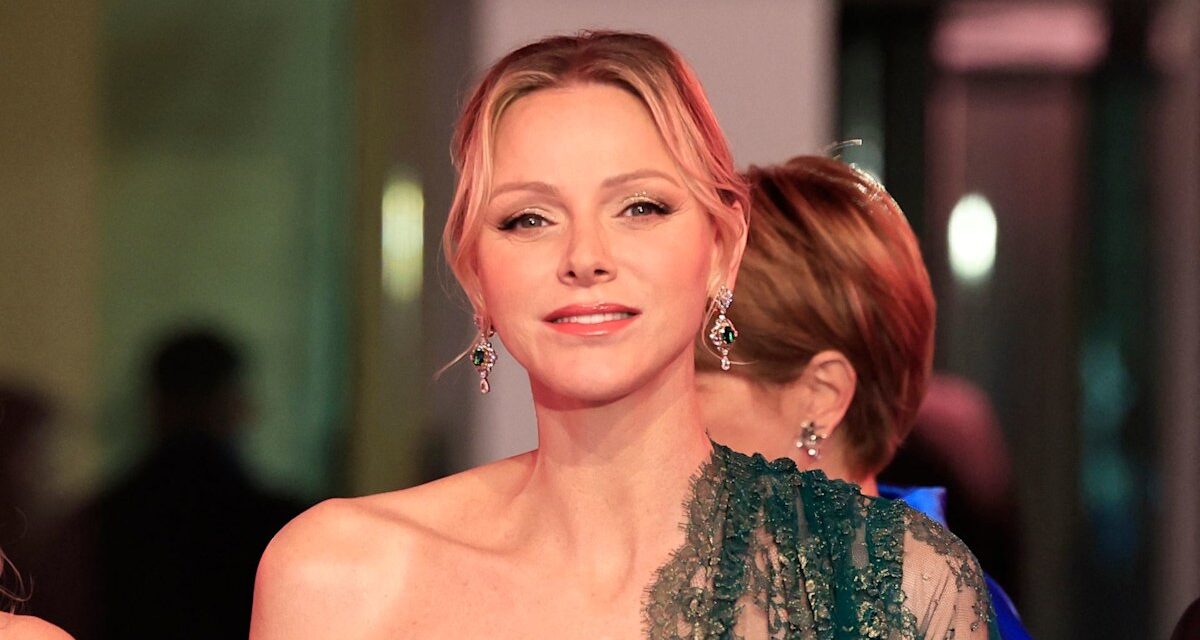 Les looks de rouge à lèvres rouges de la princesse Charlene sont un moment de beauté royal majeur