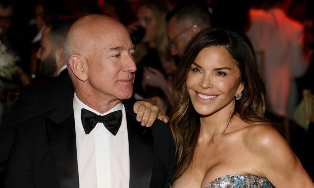 Lauren Sánchez et Jeff Bezos ont l&rsquo;air tellement aimés sur Glamorous Cannes Date Night à l&rsquo;approche du jour du mariage