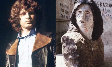 La statue de Jim Morrison a trouvé 37 ans après avoir été volé dans sa tombe de Paris