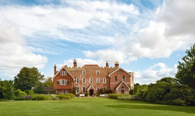 Une gamme de styles architecturaux disparates d&rsquo;un pays de 600 ans a harmonisé