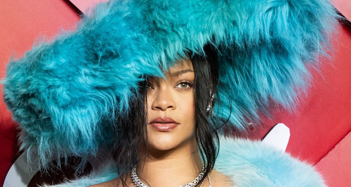 Le look de lingerie de poupée de Baby de Rihanna est à la tendance de SS25