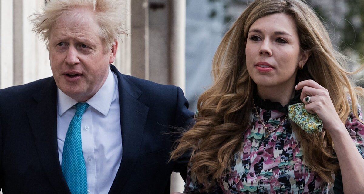 Carrie Johnson organise la fête de la piscine d&rsquo;anniversaire de son fils Frank à 3,8 millions de livres sterling Manor après les préoccupations