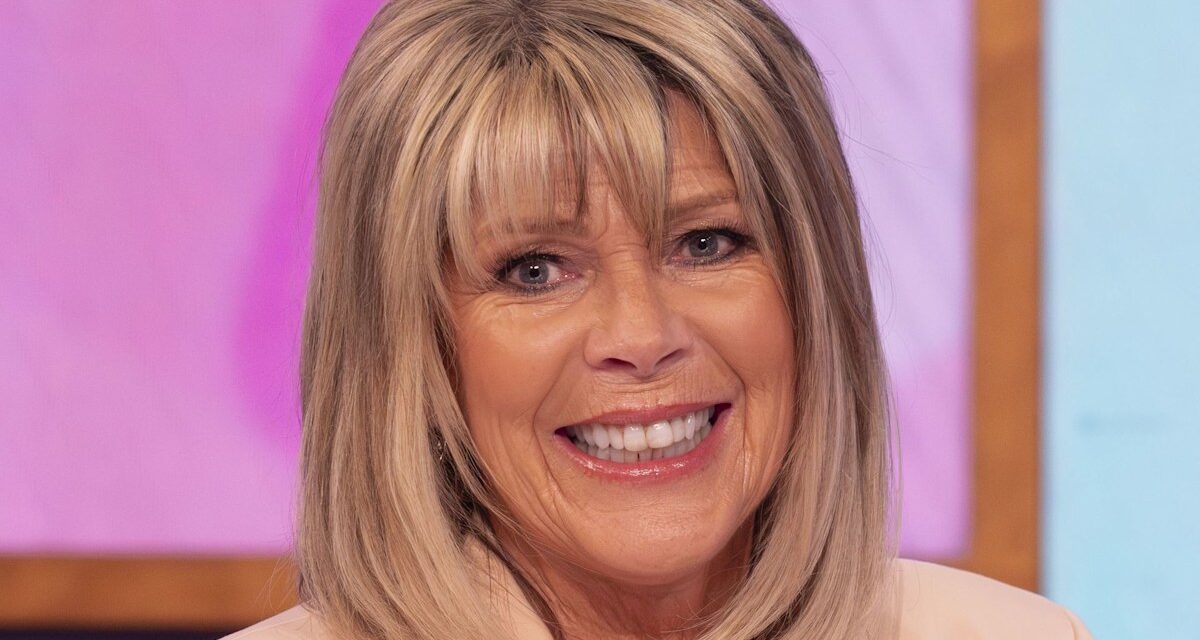 Je suis convaincu que le chemisier facile à briser de Ruth Langsford est idéal pour ce temps