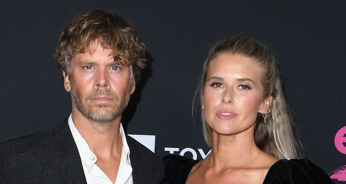 Eric Christian Olsen apparaît avec des enfants mini-mes dans un aperçu de la maison familiale avant un nouvel ajout
