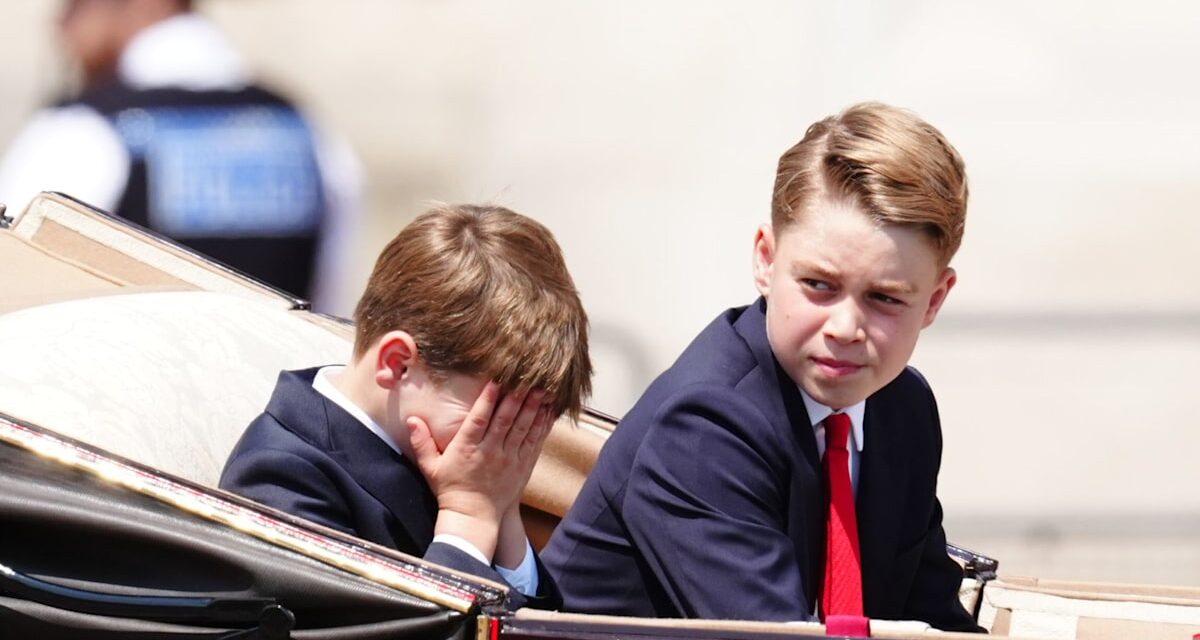 Prince George obligé de corriger le frère Prince Louis