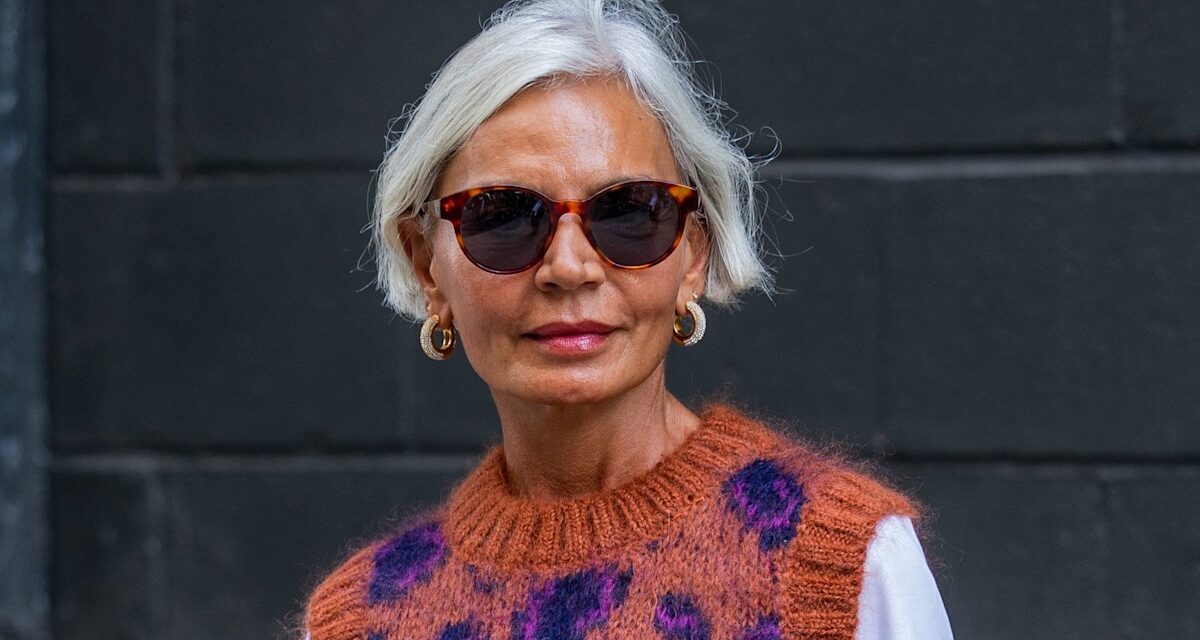 Comment porter un imprimé léopard dans la soixantaine et les années 70 – sans se sentir comme Cruella de Vil