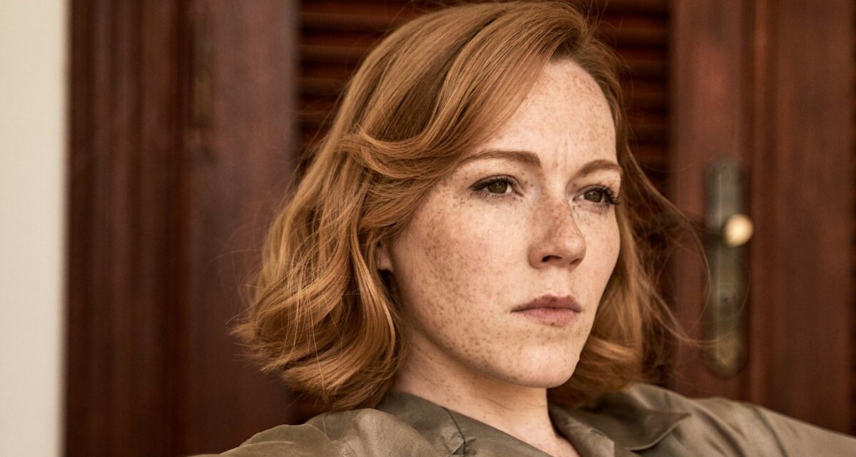 La star de l&rsquo;or Charlotte Spencer sur le saut de foi de ses parents et travaillant avec Johnny Depp – exclusif