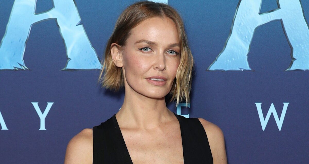 Lara Worthington grésille en bikini après avoir partagé un aperçu rare de la vie de famille