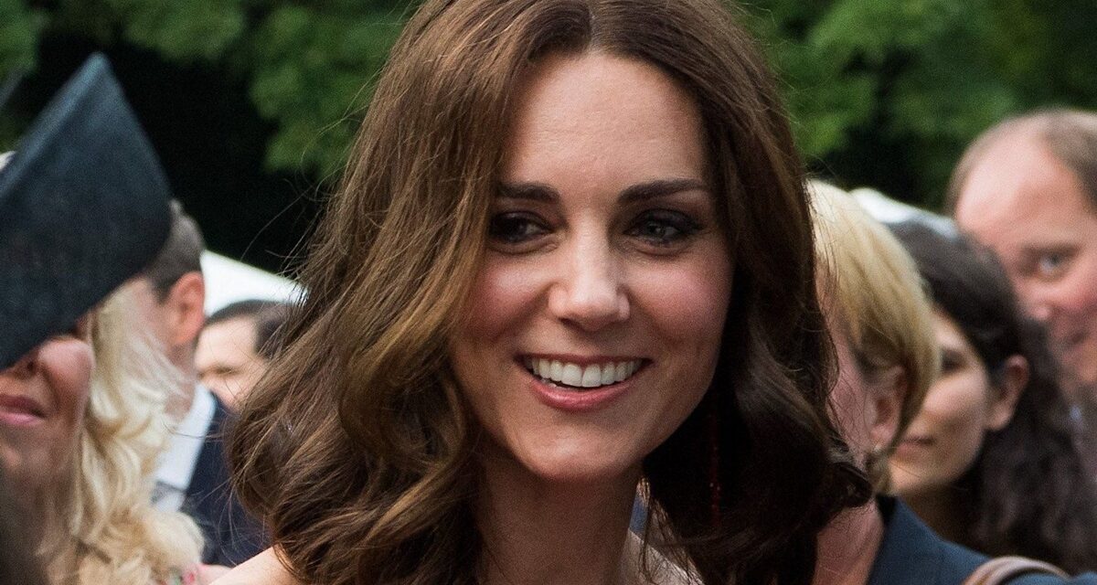 H&M a une robe d&rsquo;été de la princesse Kate Lookalike pour seulement 20 £ dans la vente