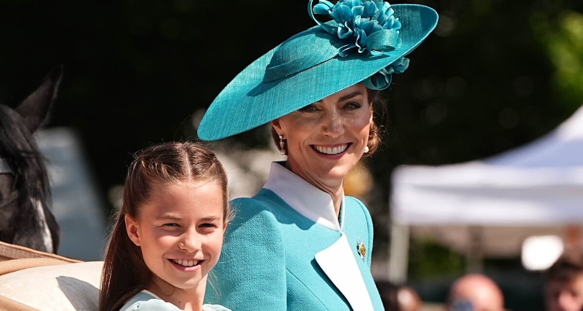 La princesse Charlotte et la princesse Kate partagent un adorable moment mère-fille à Troping the Color 2025