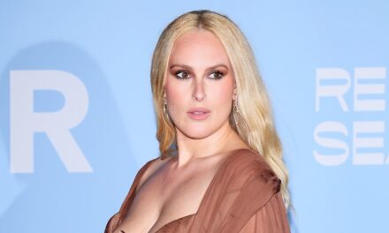 Rumer Willis révèle «  Acare Deep &lsquo;dans la mise à jour de la bataille de la démence de papa Bruce