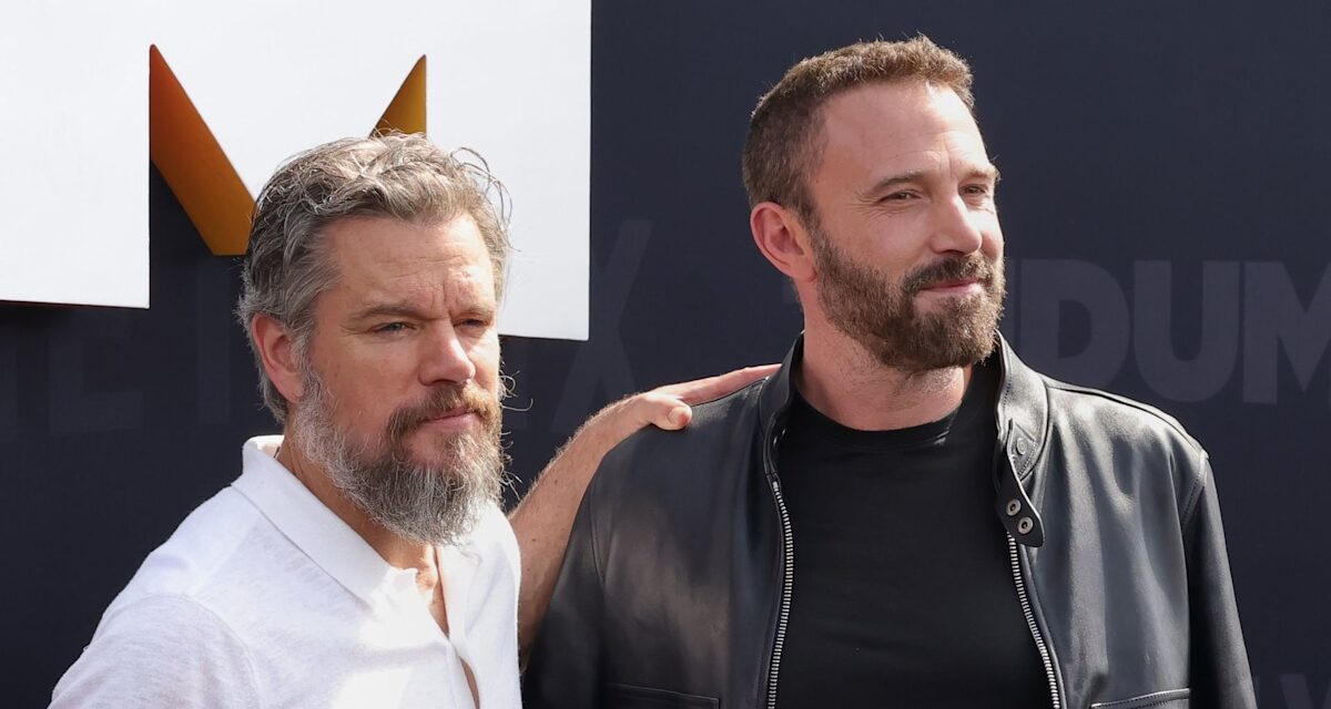 L&rsquo;amitié de Ben Affleck et Matt Damon sur 40 ans sur les photos: du partage d&rsquo;un compte bancaire à deux dates