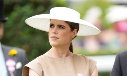 Princess Eugenie «défie» les règles à Ascot 2025 – portant un crop top
