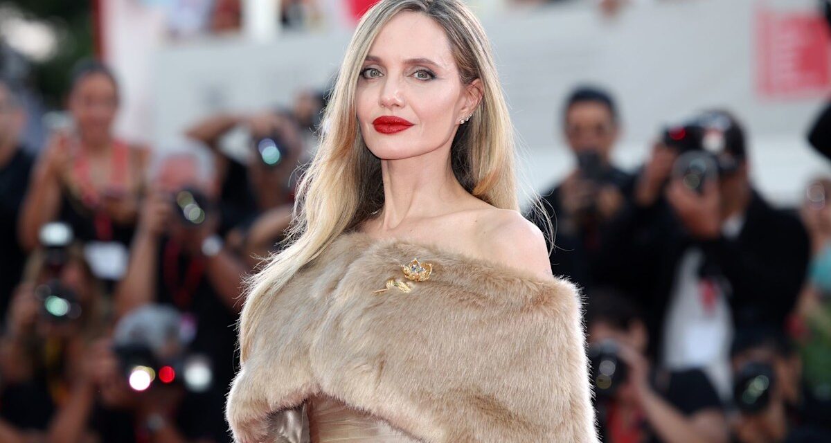 Angelina Jolie et 6 enfants «nouveau« grand chapitre »lorsqu&rsquo;ils passent du divorce de Brad Pitt