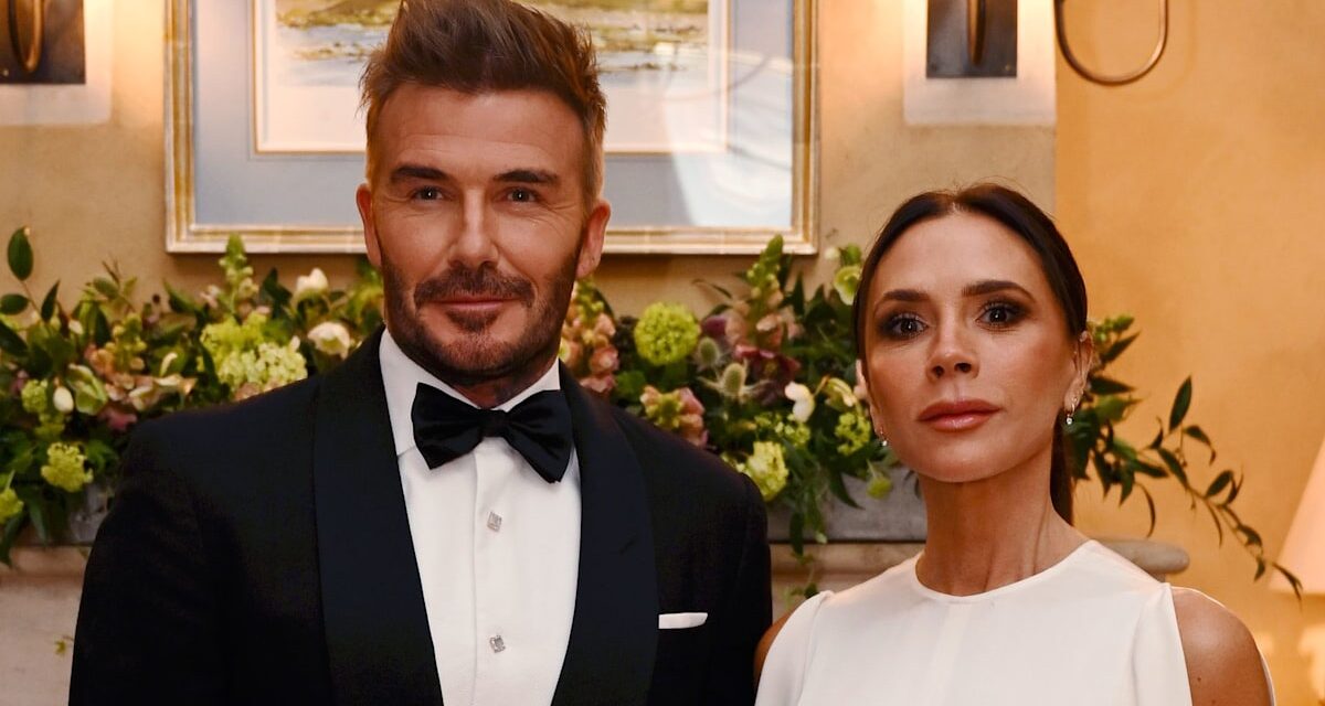 Victoria Beckham célèbre le «chevalier» David Beckham avec un PDA rare – voir Sweet Photo