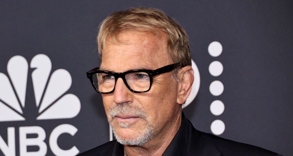 Kevin Costner célèbre son 71e anniversaire avec de superbes photos rétro : « L&rsquo;homme le plus chaud du monde »