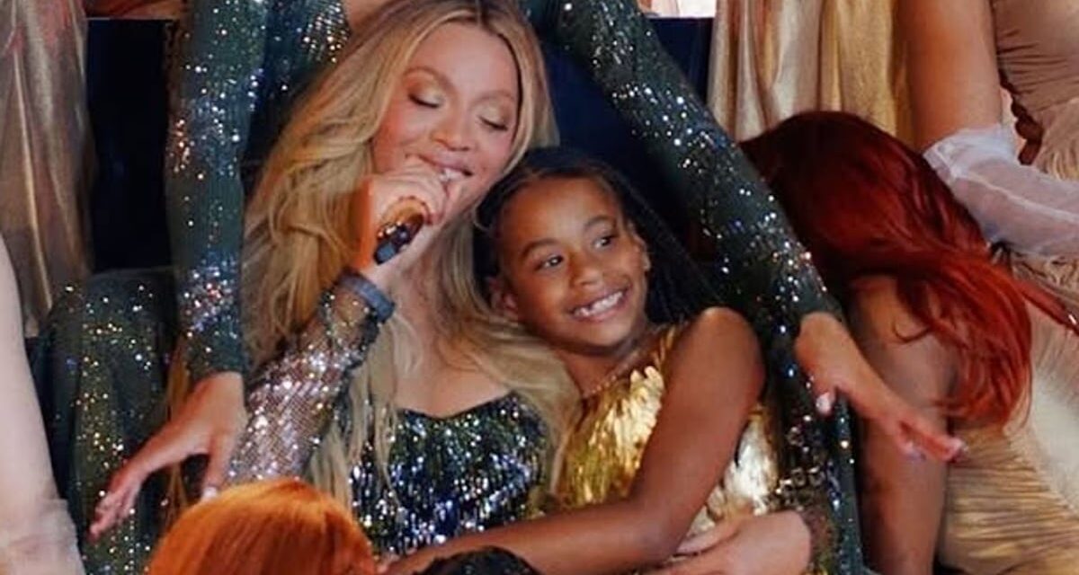 Les filles de Beyoncé, Blue Ivy et sa sœur Rumi, célèbrent leur première spéciale avec leur célèbre maman