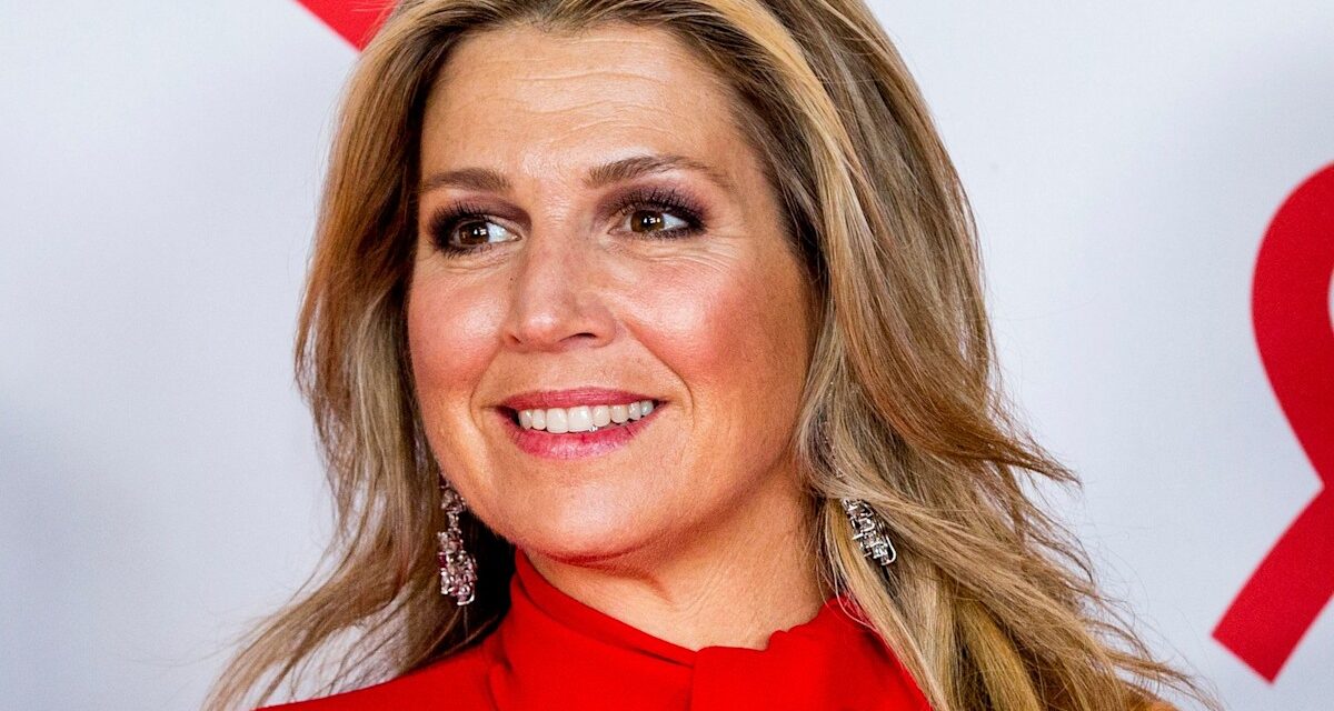 La reine Máxima étouffe dans une robe invisible – mais son diadème rubis vole le spectacle