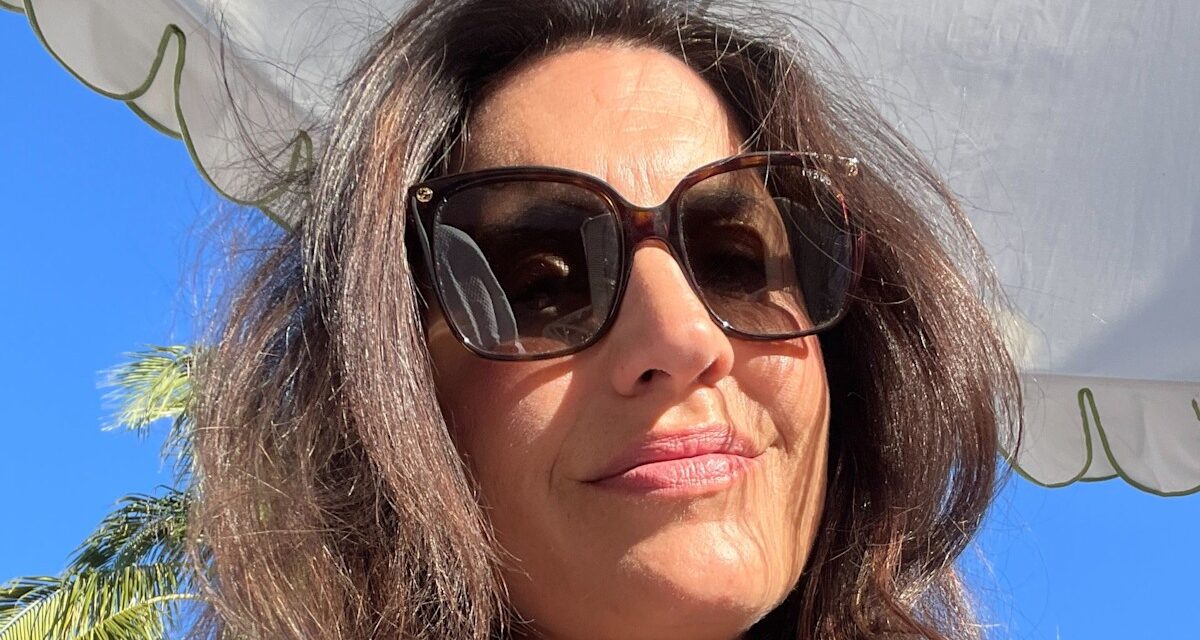 Mes cheveux sont plus épais et plus longs que jamais à 49 ans après avoir cessé de faire cette erreur
