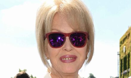 Le pantalon léopard de Joanna Lumley à Wimbledon est la preuve que vous pouvez porter un imprimé animal dans vos années 70