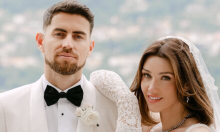 La légende du football Jorginho épouse la chanteuse Catherine Harding dans la cérémonie de Como à couper le souffle – exclusif