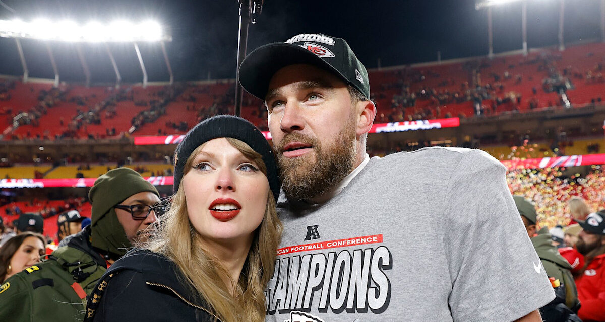 Taylor Swift a fait pleurer alors qu&rsquo;elle détaille tomber amoureuse de Travis Kelce