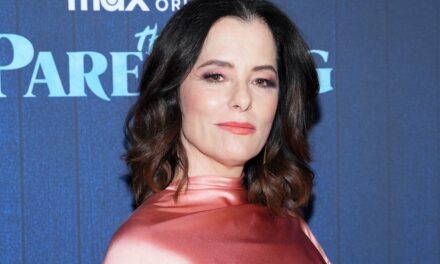Parker Posey décompose la rénovation «  croquante  » de 650k $ New York Farmhouse