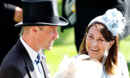 L&rsquo;influence «rassurante et réconfortante» de Carole Middleton avec le gendre, le prince William, a révélé – exclusif