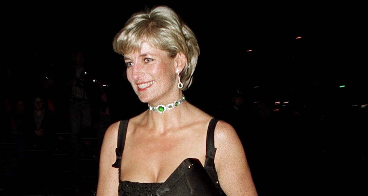 L&rsquo;histoire émotionnelle derrière la «plus belle» robe de la princesse Diana qu&rsquo;elle portait pour son dernier anniversaire – exclusif