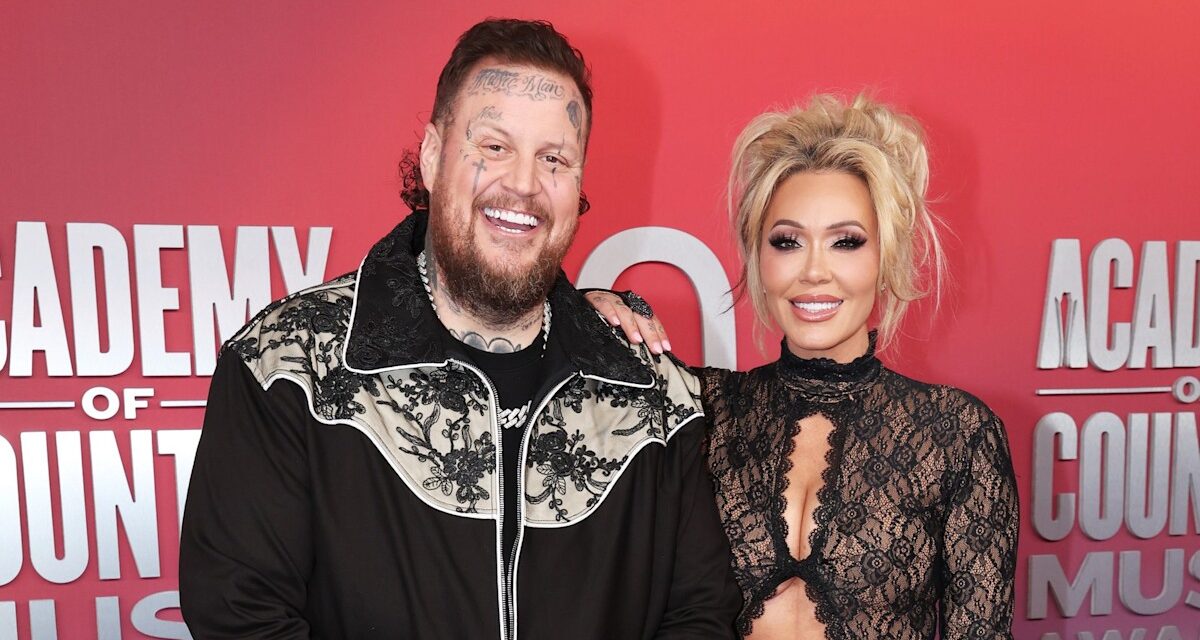 La femme de Jelly Roll, Bunnie Xo, vient à sa défense pour des commentaires sur son apparence au milieu de la perte de poids