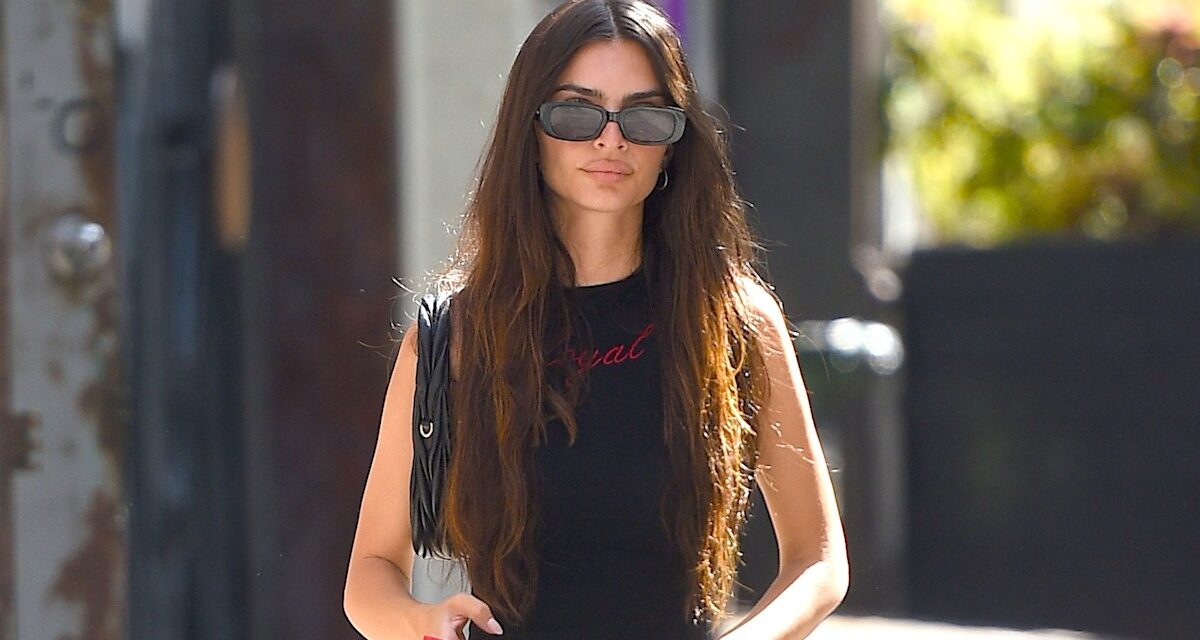 J&rsquo;ai la paire de baskets de ballet exactes d&rsquo;Emily Ratajkowski – voici mes pensées