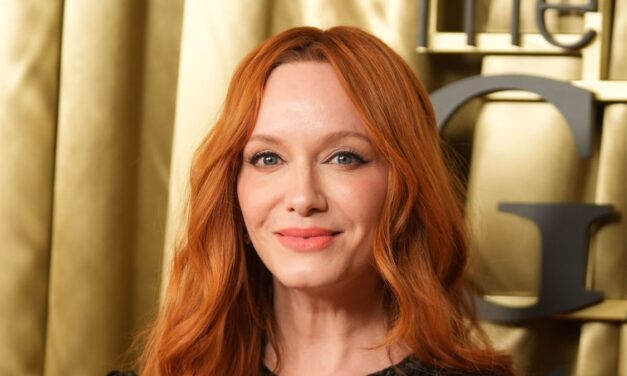 Christina Hendricks Wows dans une robe époustouflante au milieu de l&rsquo;apparence de NYC