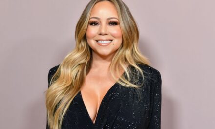 Mariah Carey a l&rsquo;air si différente avec cette coiffure Y2K frappante – et nous sommes obsédés