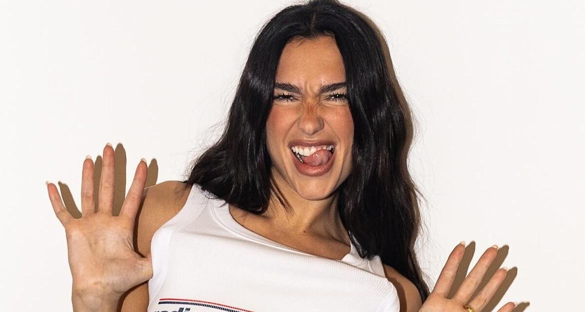 La mini-robe rose rose rose de Dua Lipa est parfaite pour les mariées