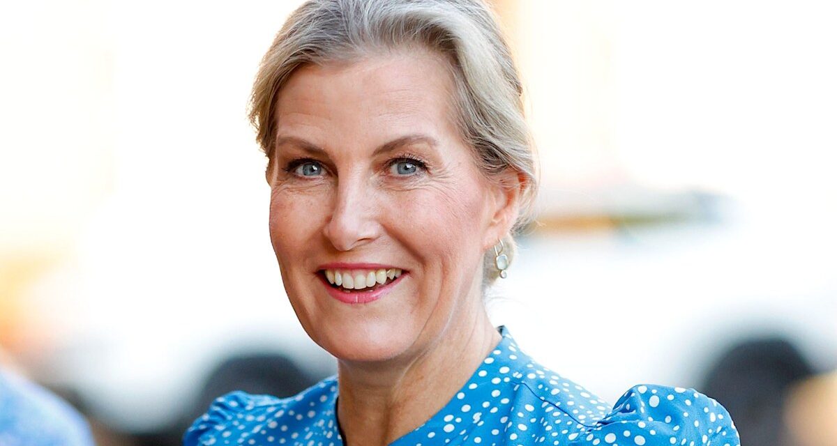 Royal Family Live: Wimbledon commence alors que la duchesse Sophie assiste à du défilé de mode