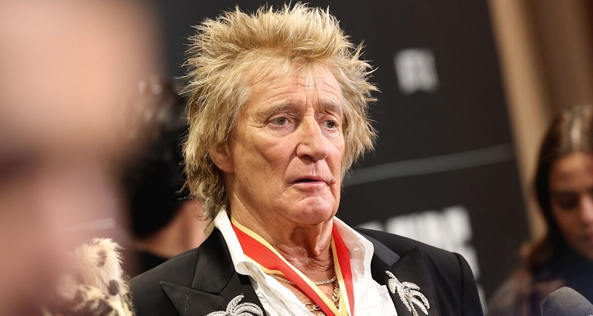 Rod Stewart fait une annonce déchirante au milieu des problèmes de santé: «  Je suis vraiment désolé  »