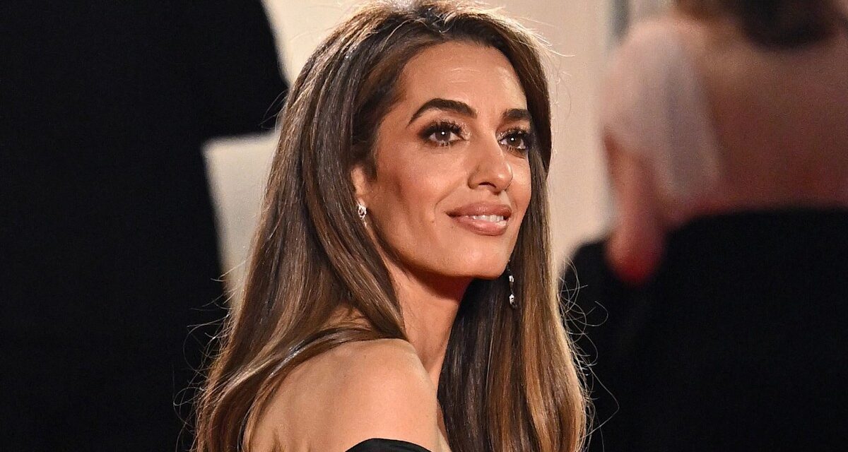 Amal Clooney vient de donner à cette imprimé de mode classique une cure de jouvence ludique pour 2025